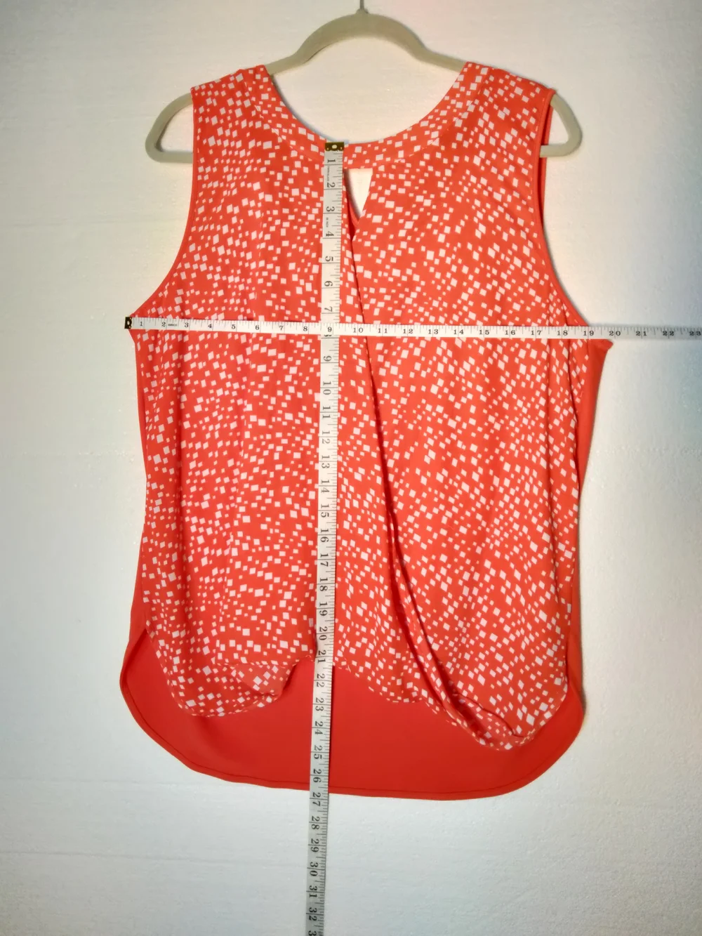 41 Hawthorn Orange/ White Print Sleeveless Twist-Front Top